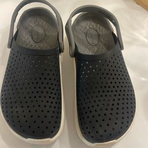 Crocs LiteRide Size J4
